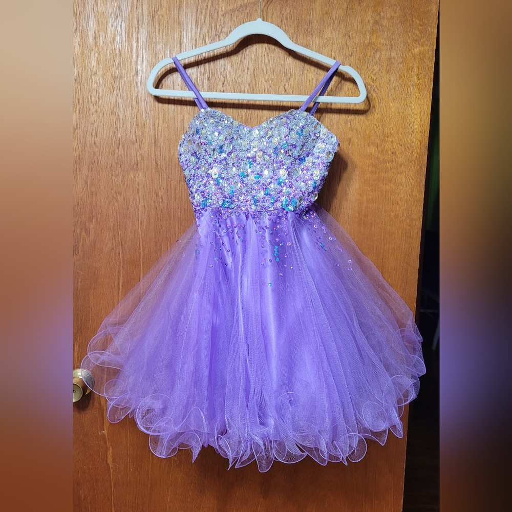Purple Beaded And Tulle Pageant Dress. Girls Size 0.